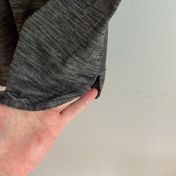 Lululemon grey tank size L - Picture 2 of 5